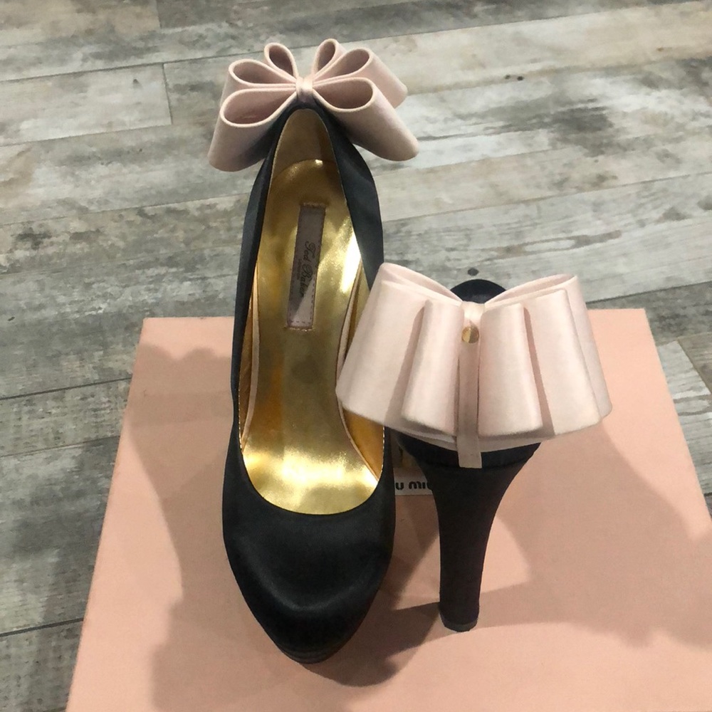 Ted Baker Big Bow Back heel